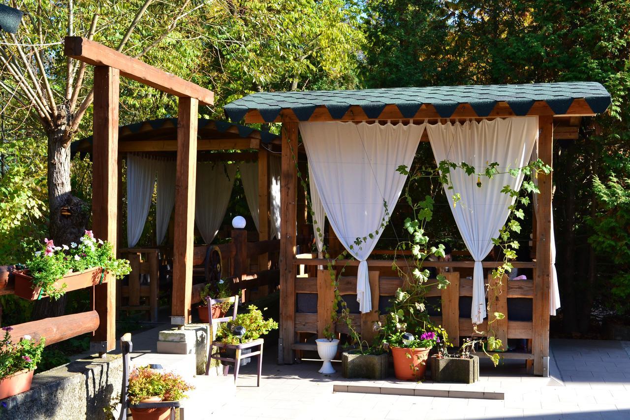 Zabava Guest House Ivano-Frankivsk Exterior photo