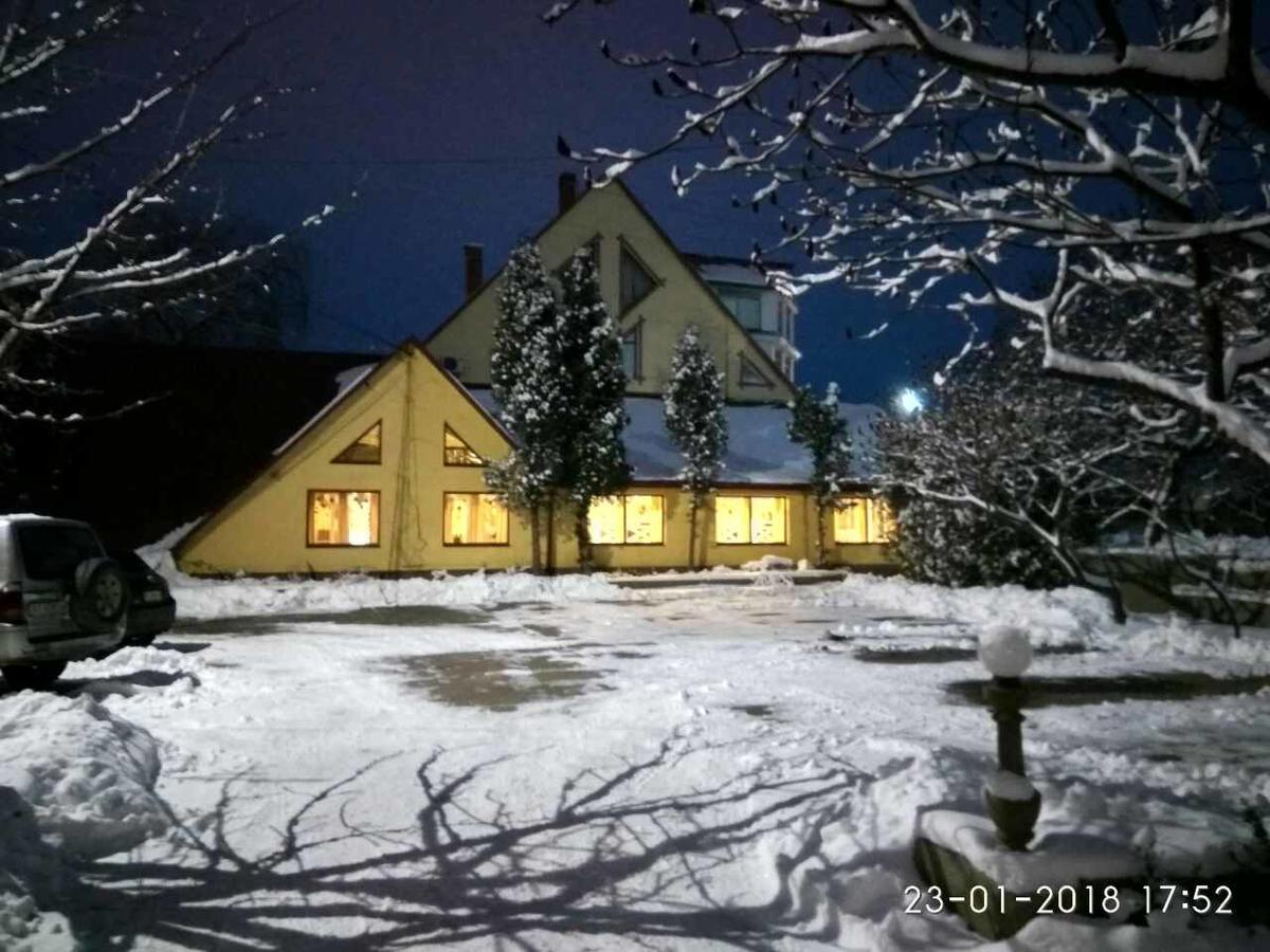 Zabava Guest House Ivano-Frankivsk Exterior photo